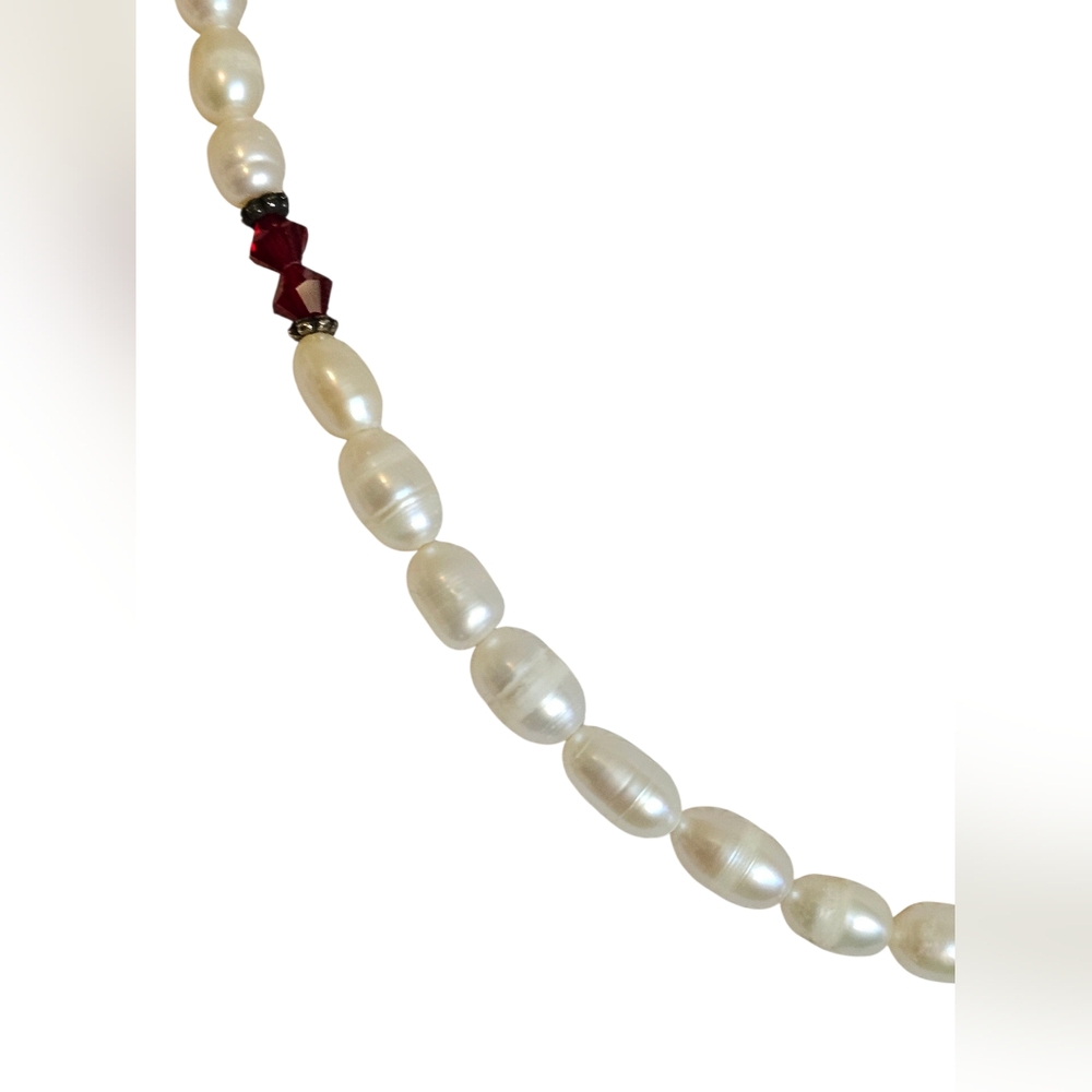 Elegant Pearl and Red Bead Necklace